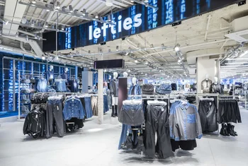 La primera Digital Store de Lefties llega a Valencia