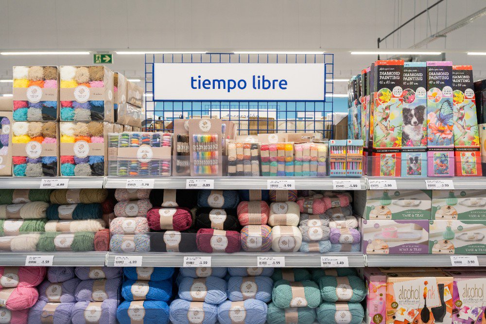 Action inaugura dos tiendas en Valencia y Girona