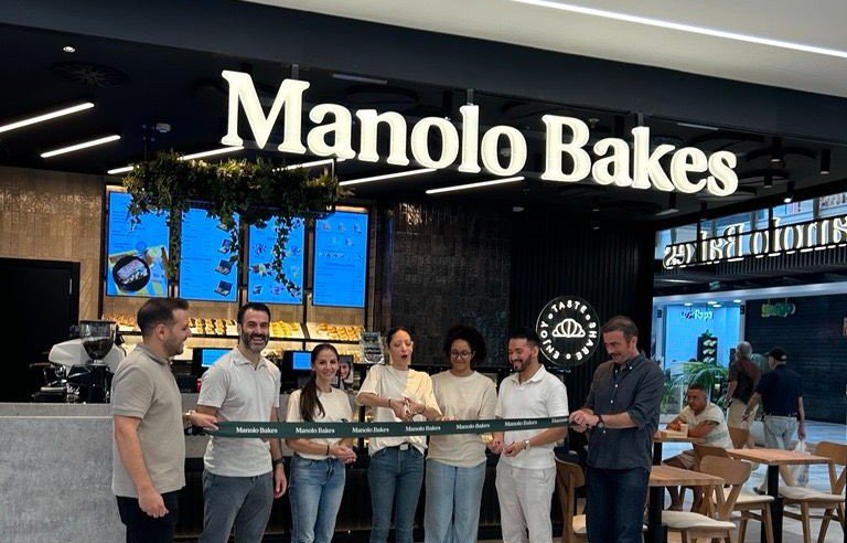 Manolo Bakes reabre su establecimiento en La Vaguada