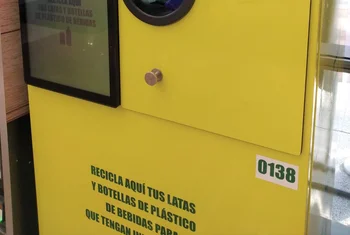 Vialia Málaga instala el sistema Reciclos de Ecoembes