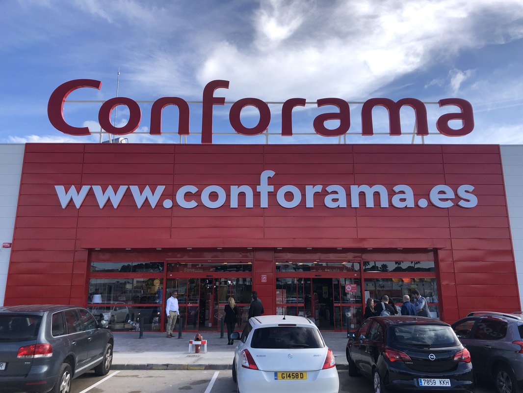 Primera tienda de Conforama en Cádiz