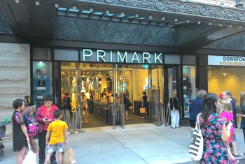 Las ventas de Primark en España caen un 24% en su último ejercicio
