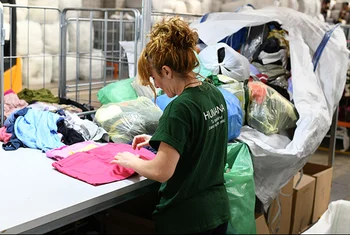 Humana recoge 75 toneladas de textil en Los Prados