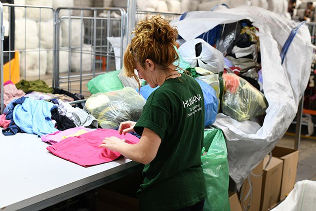 Humana recoge 75 toneladas de textil en Los Prados