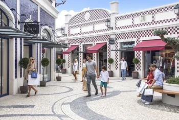 Los centros de VIA Outlets reciben a más de 30 millones de visitantes