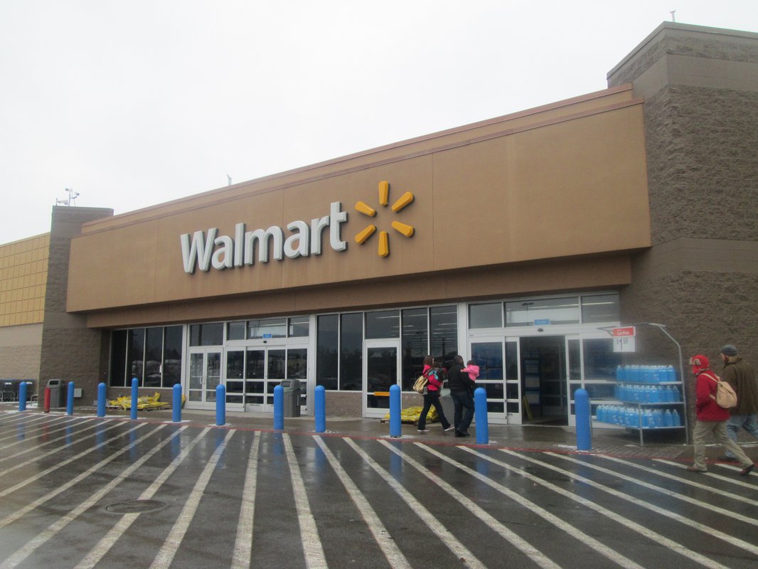 Walmart incrementó su venta online un 40% en el último ejercicio