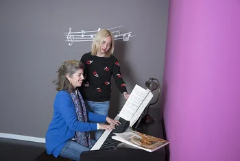 Los Porches del Audiorama suenan con la musicoterapia