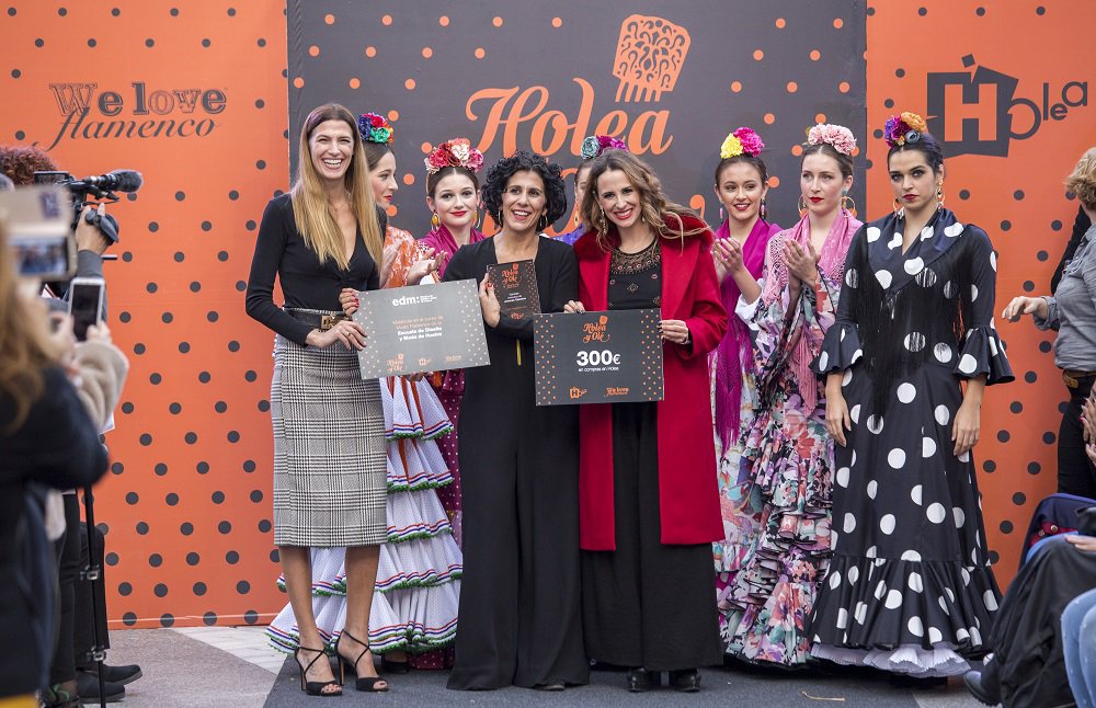 Holea se transforma en pasarela de la moda flamenca