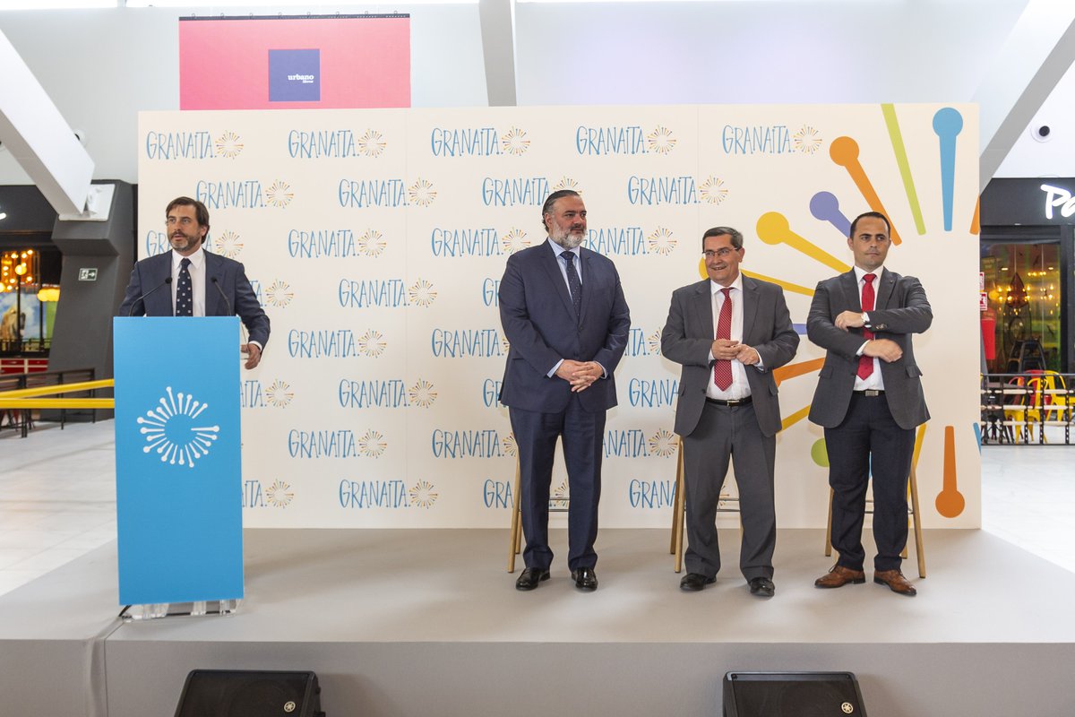 El parque comercial Granaita abre sus puertas