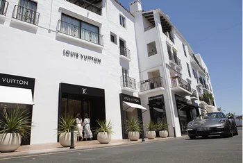 Cushman & Wakefield potencia la expansión comercial de Puerto Banús