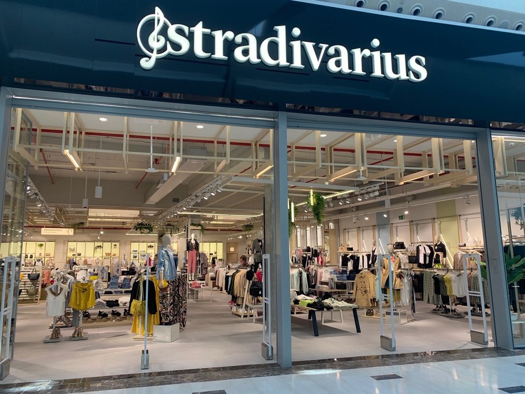 Massimo Dutti y Stradivarius se renuevan en TresAguas