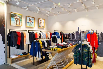 Nautica abre una pop up store en La Maquinista