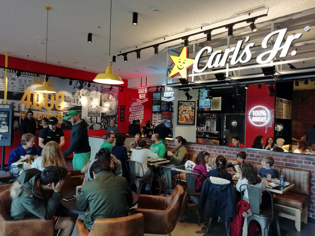 Carl's Jr abre su sexto establecimiento en Madrid
