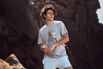 Young Retail lanza su marca Skydiver