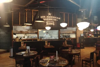 Ribs reabre su restaurante en Plenilunio