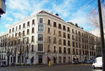 Prada compra un local en Madrid por 59 millones