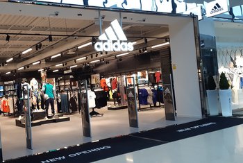 Neinver lleva a Adidas Outlet al norte de España