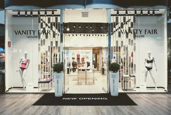 Vanity Fair viste su primer outlet en Madrid