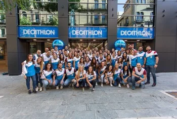 Decathlon abre una tienda de gran formato en Sevilla