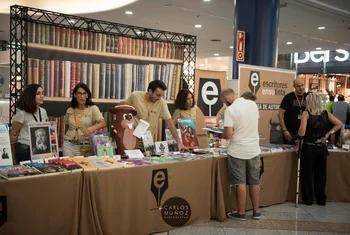 17 escritores participan en la Feria de Autores de L'Aljub