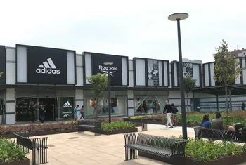 Fashion Outlet Barakaldo abre el primer outlet de Adidas-Reebok en Euskadi