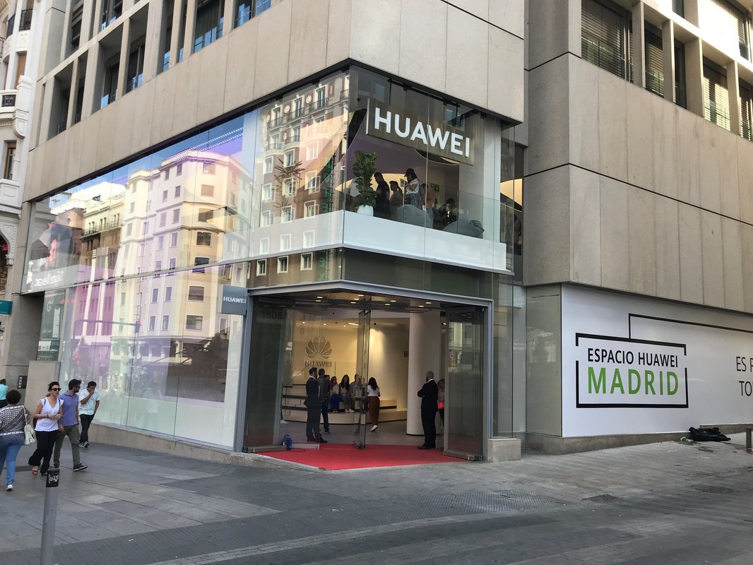 Huawei abre su tienda en Madrid