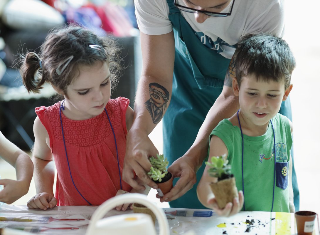 Magia, ciencia y deporte en los campamentos de Plaza Imperial