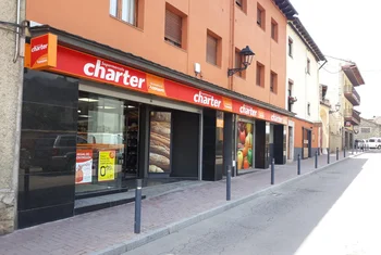 Charter inaugura su primer supermercado del año en Lérida