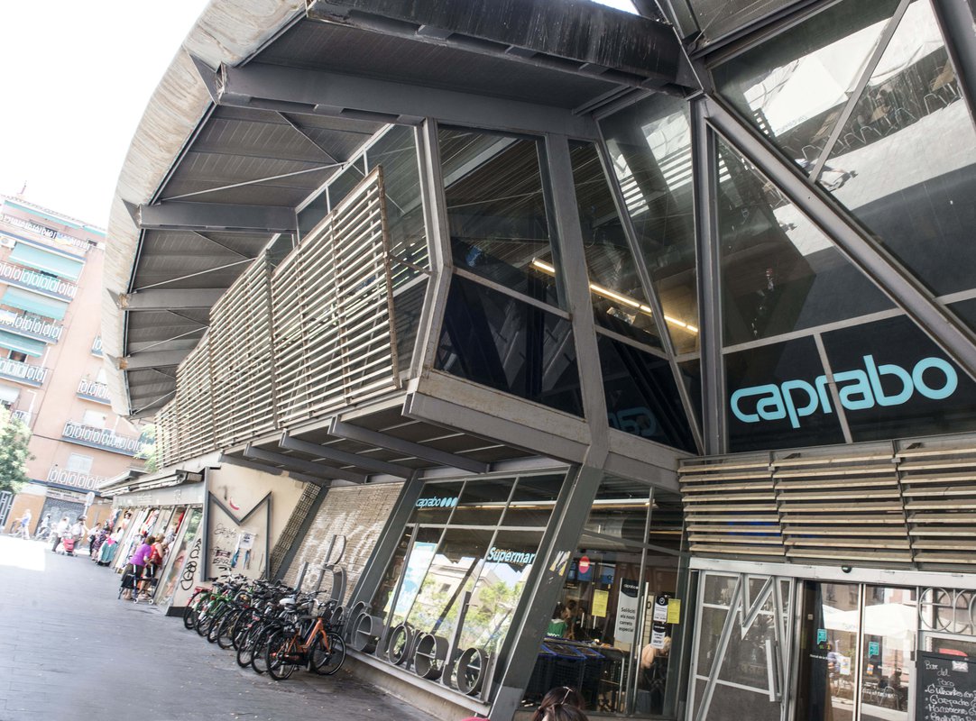 Caprabo renueva su establecimiento en el Mercat de la Barceloneta