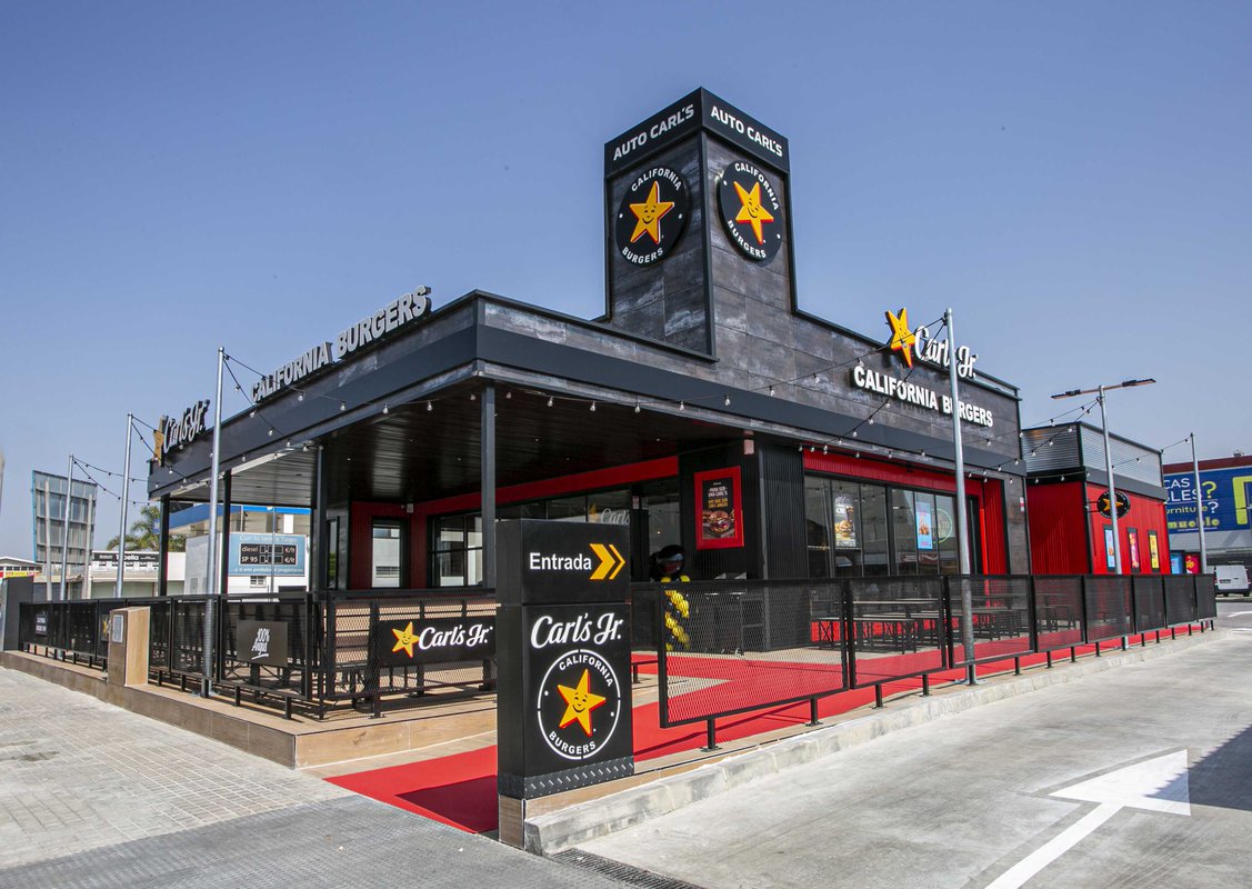 Carl's Jr. inaugura un nuevo restaurante en Alfafar