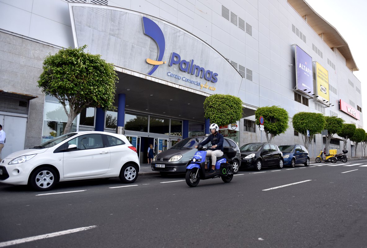 7 Palmas ofrece un servicio de alquiler de motos eléctricas