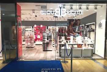Raza humana Maletín velocidad Skechers pisa Mallorca en Porto Pi - Revista Centros Comerciales