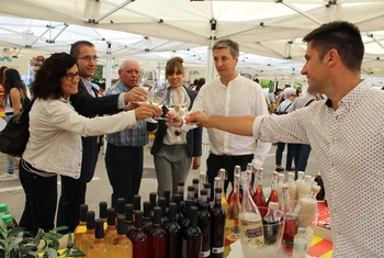 Más de 20 agricultores participan en la Feria de Productos de Proximidad de Espai Gironès