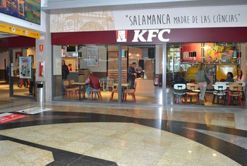 KFC llega a Salamanca en el centro comercial Vialia