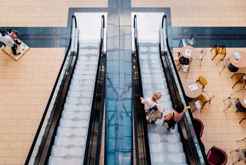 Las ventas en grandes superficies de Andalucía crecieron un 4,3%