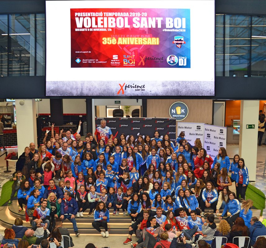 Más de 200 jugadores en la presentación del equipo de Voleibol en Sant Boi Xperience