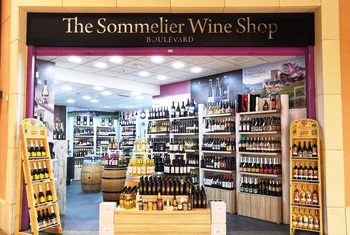 Zenia Boulevard abre una tienda especializada en vinos