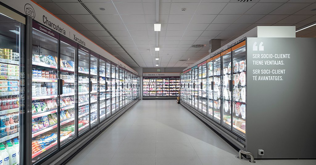 Consum presenta su nuevo modelo de supermercado en Benicàssim