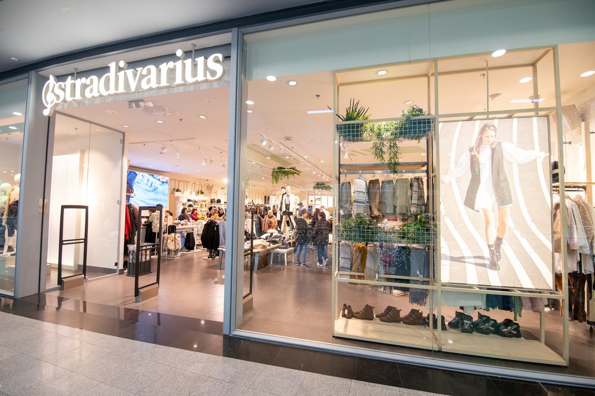 Pull & Bear y Stradivarius  se renuevan en Plaza Éboli