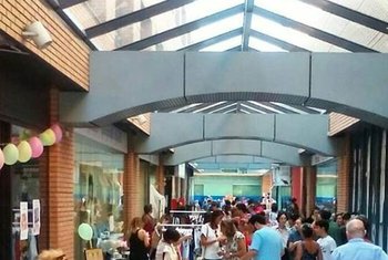 Artesanía, diseño y gastronomía en Los Porches de Audiorama