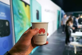 Huawei abre su tienda en La Gavia