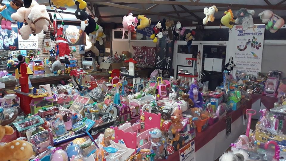 Gran Vía de Vigo recoge más de 2.000 juguetes