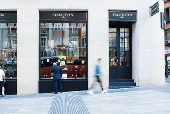 Dan John abre su primer local en Barcelona