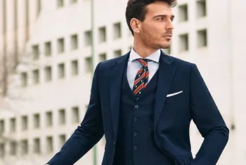 Álvaro Moreno abre su flagship en Málaga