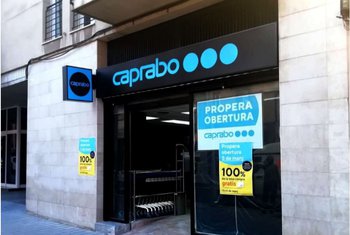 Caprabo abre un nuevo supermercado en Molins de Rei, Barcelona