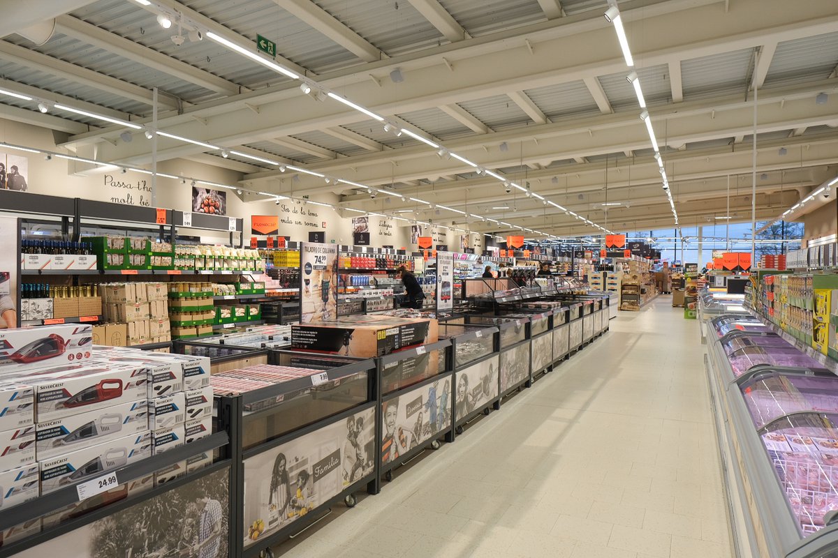 Mediodía, el mejor momento para comprar y evitar aglomeraciones en los supermercados