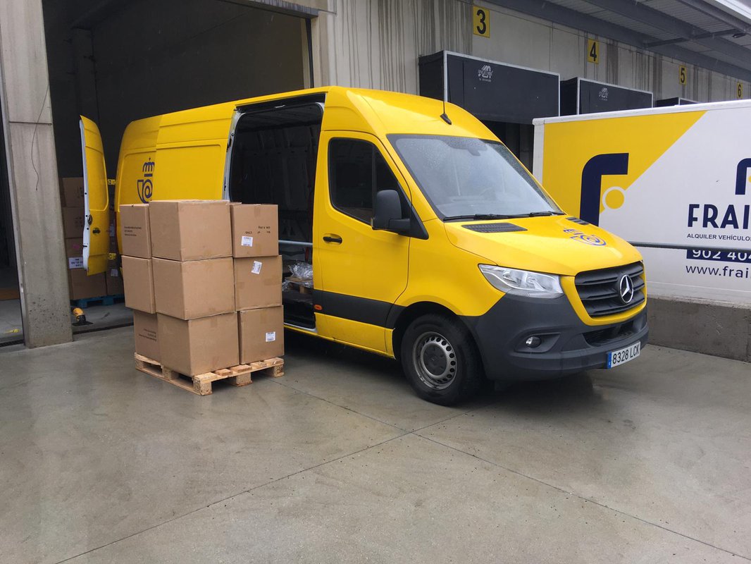 Correos entrega los respiradores fabricados por SEAT