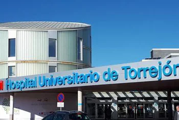 Parque Corredor dona flores al Hospital Universitario de Torrejón de Ardoz