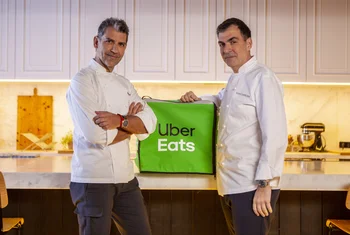 Cuatromanos, el proyecto de Uber Eats con estrellas Michelin