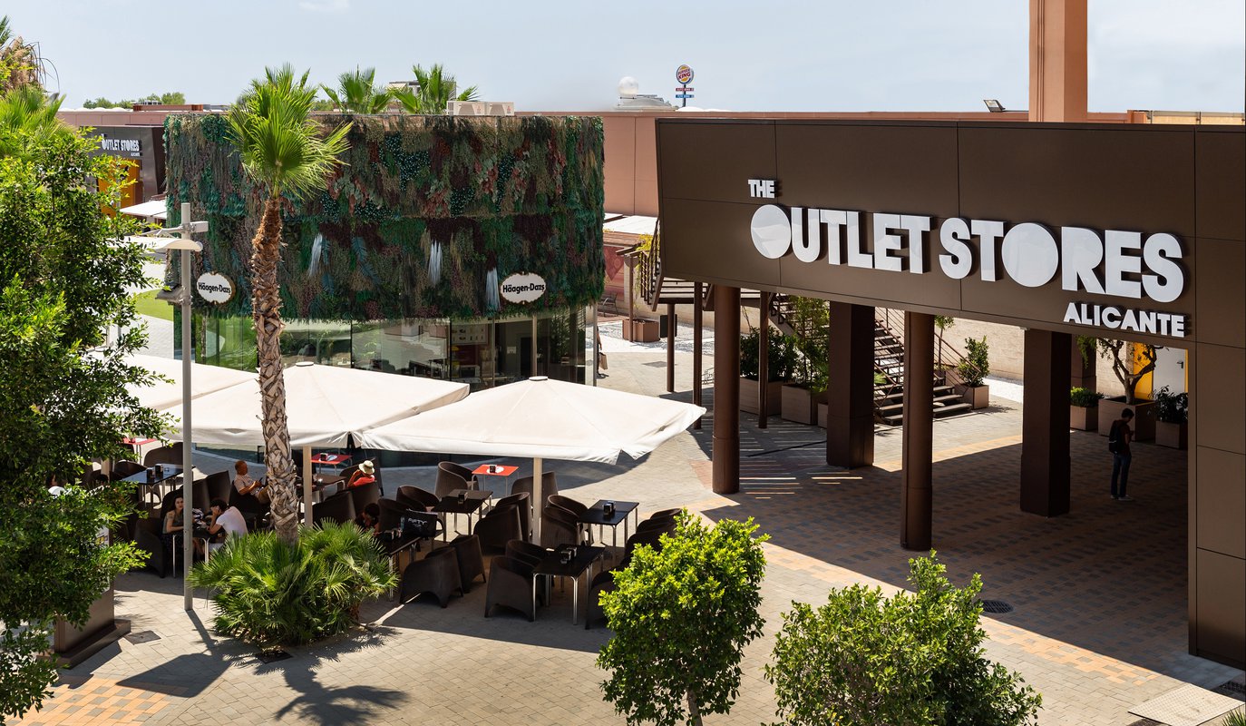 The Outlet Stores Alicante recupera su actividad